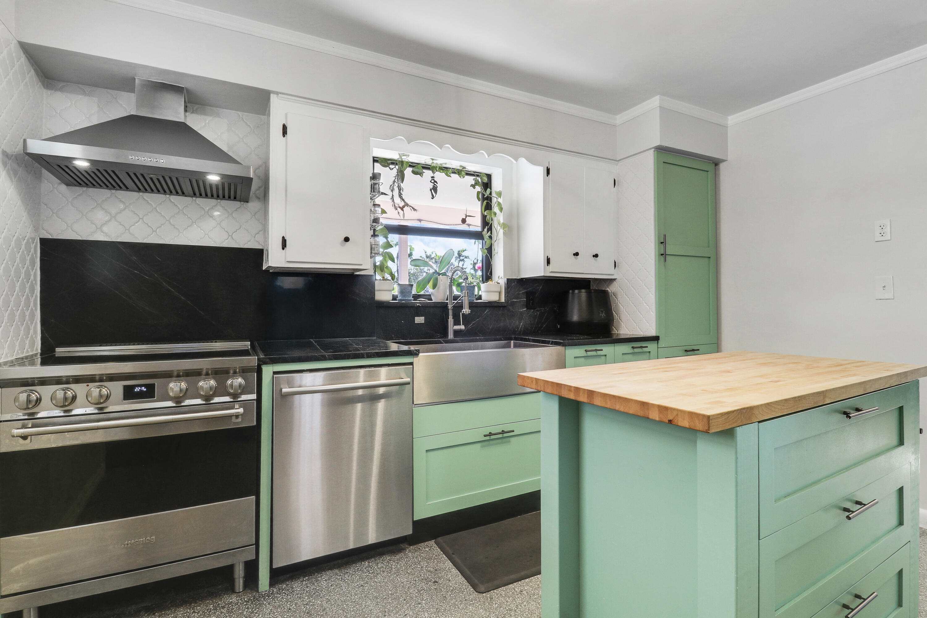 NORTH LAKE WORTH - Residential