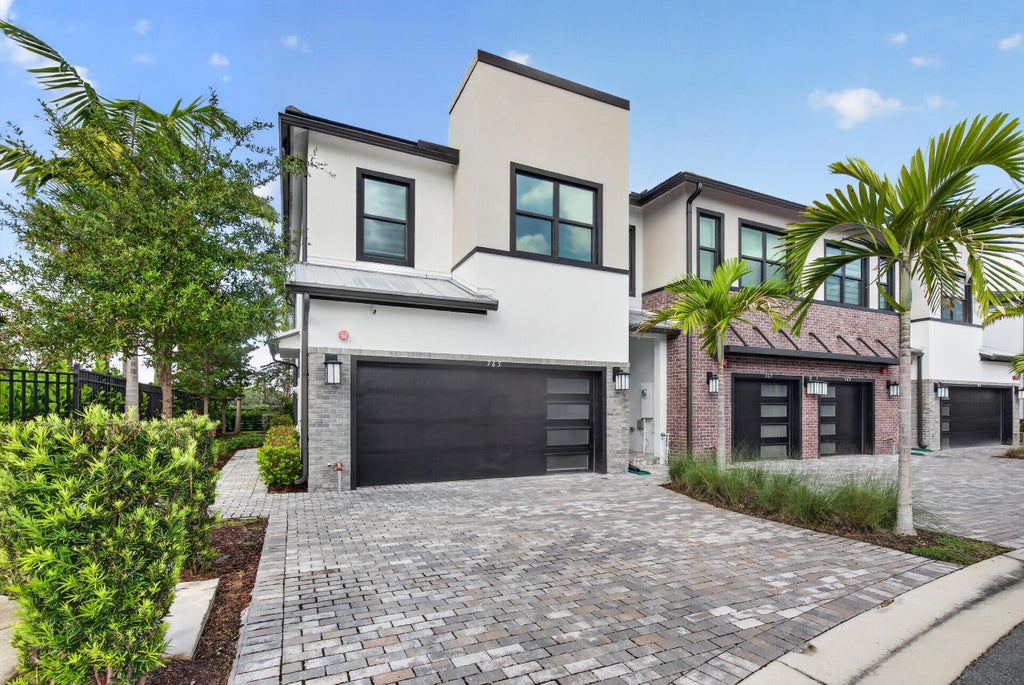 Photo of 765 NW 84TH Terrace, Plantation, FL 33324 (MLS # B26072727)