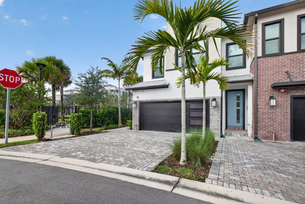 Photo of 765 NW 84TH Terrace, Plantation, FL 33324 (MLS # B26072727)