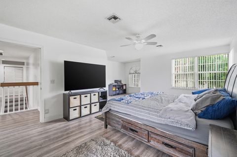 Tiny photo for 9378 NW 8th Circle, Plantation, FL 33324 (MLS # B26009880)