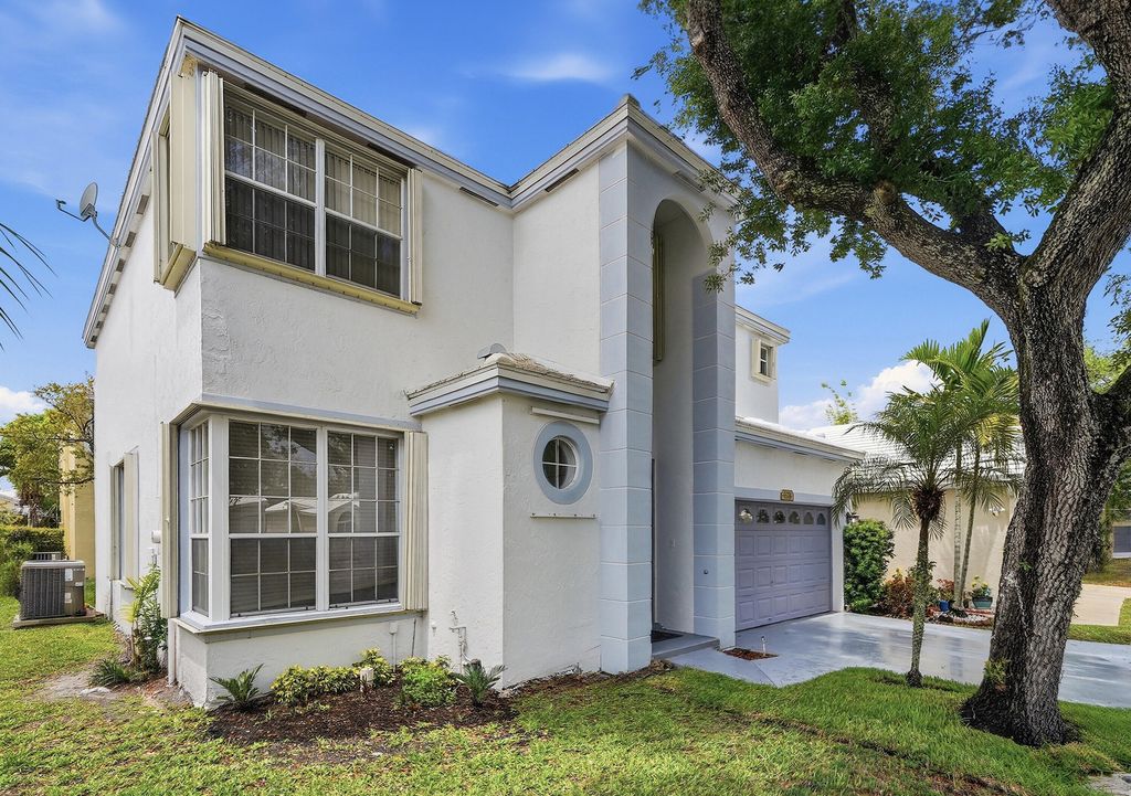 Photo of 9378 NW 8th Circle, Plantation, FL 33324 (MLS # B26009880)