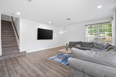 Tiny photo for 9378 NW 8th Circle, Plantation, FL 33324 (MLS # B26009880)