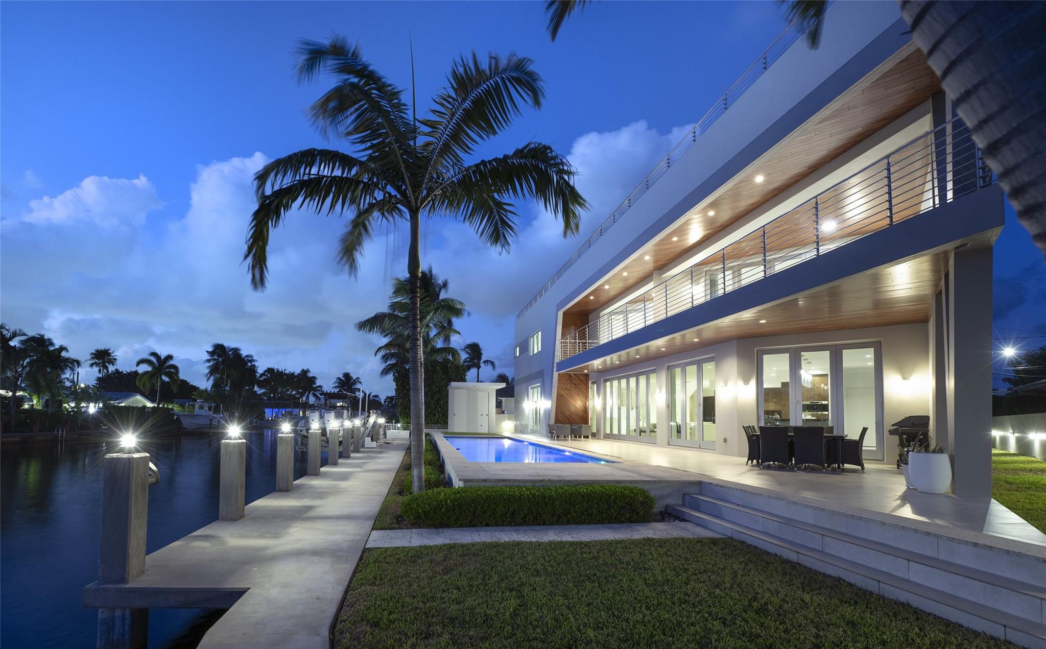 BERMUDA RIVIERA | GALT OCEAN - Residential