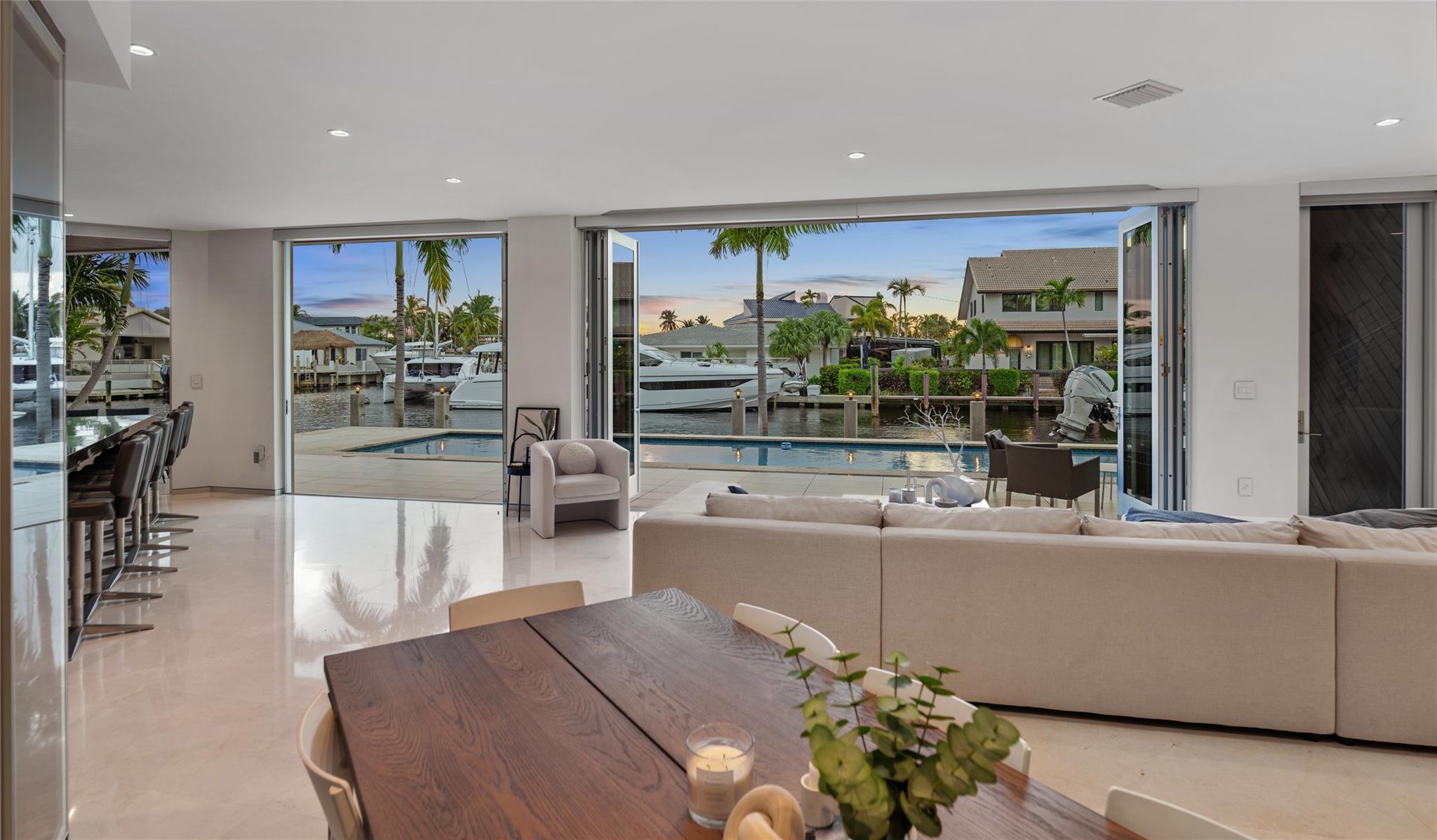 BERMUDA RIVIERA | GALT OCEAN - Residential