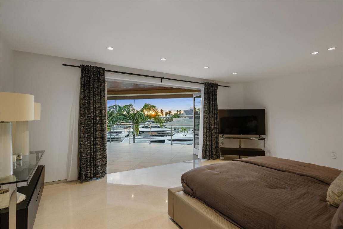 BERMUDA RIVIERA | GALT OCEAN - Residential