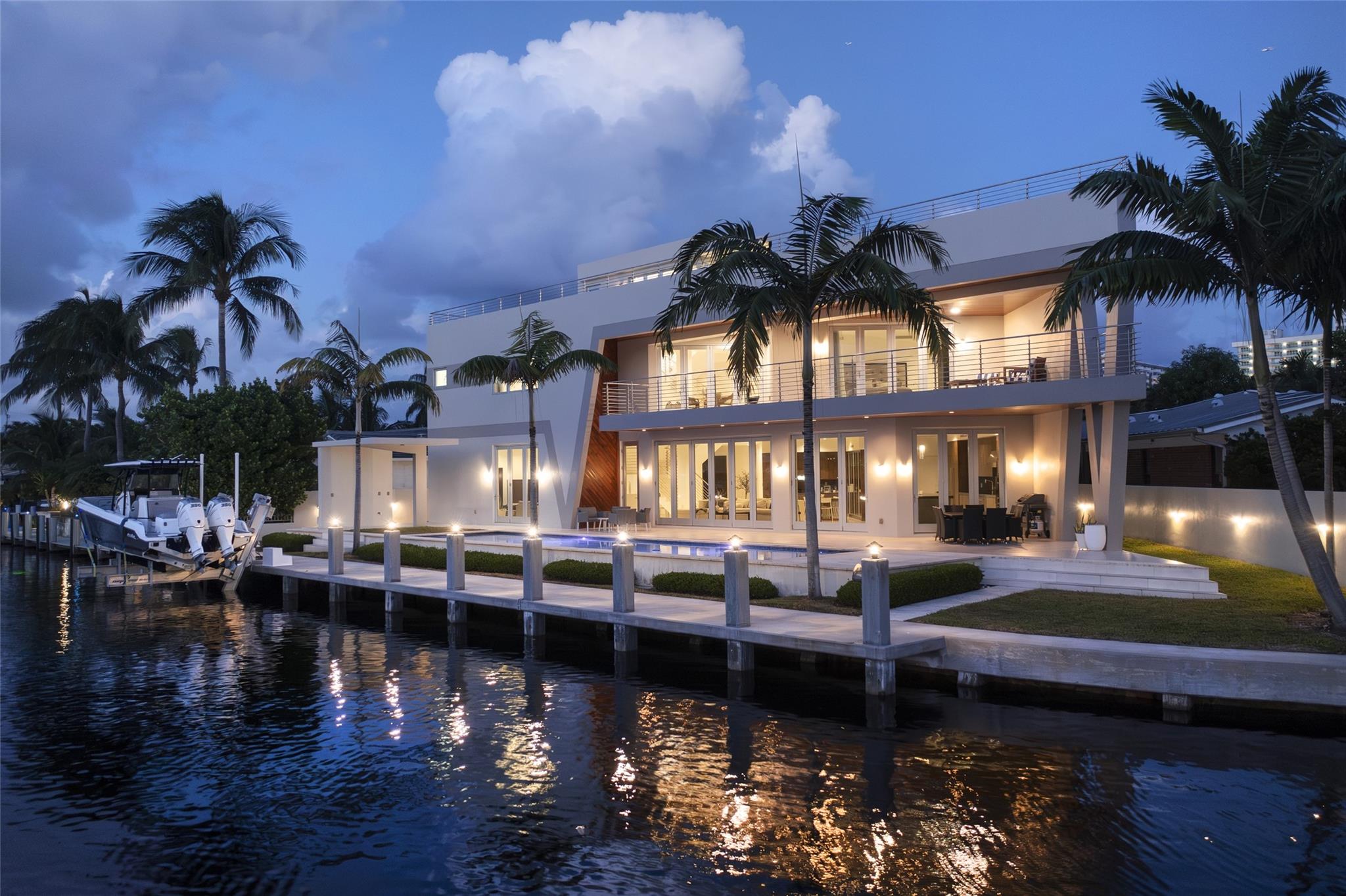 BERMUDA RIVIERA | GALT OCEAN - Residential