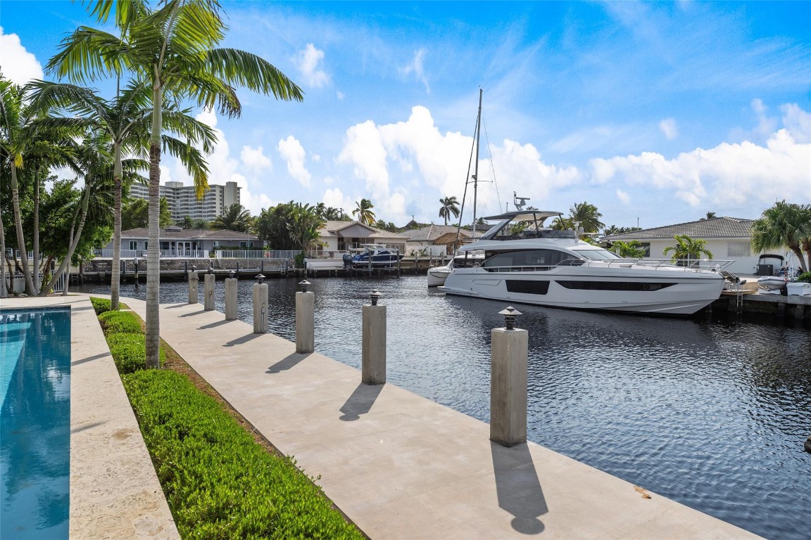 BERMUDA RIVIERA | GALT OCEAN - Residential