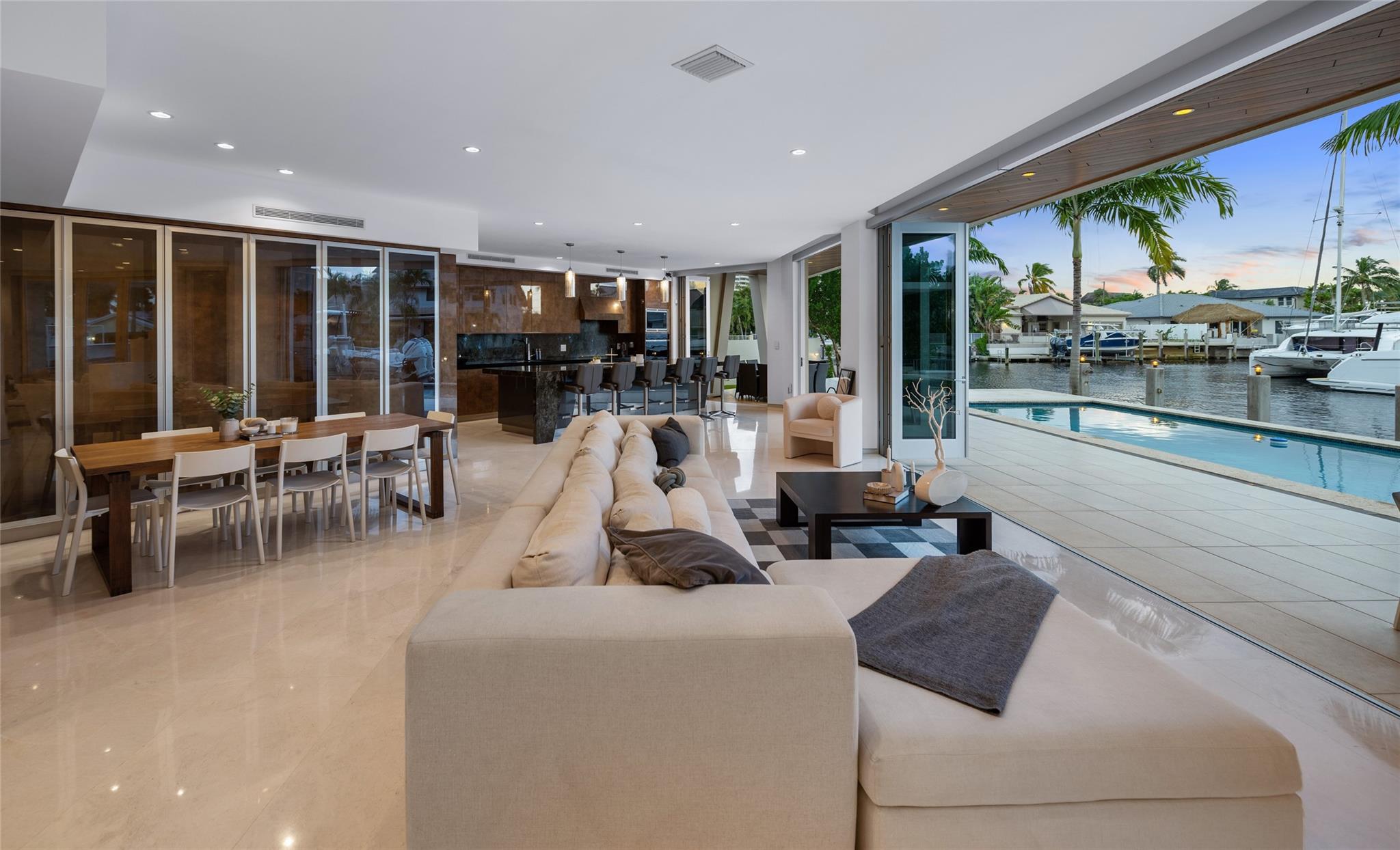 BERMUDA RIVIERA | GALT OCEAN - Residential