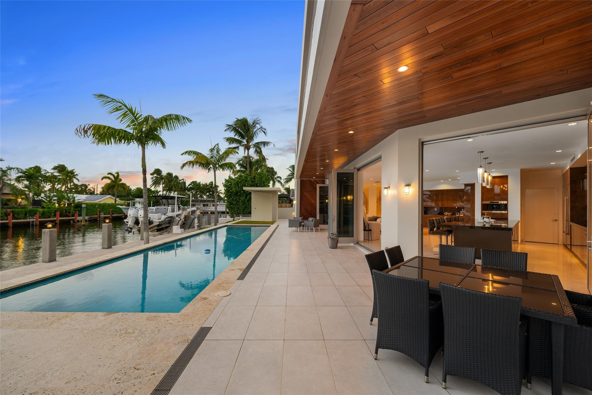 BERMUDA RIVIERA | GALT OCEAN - Residential