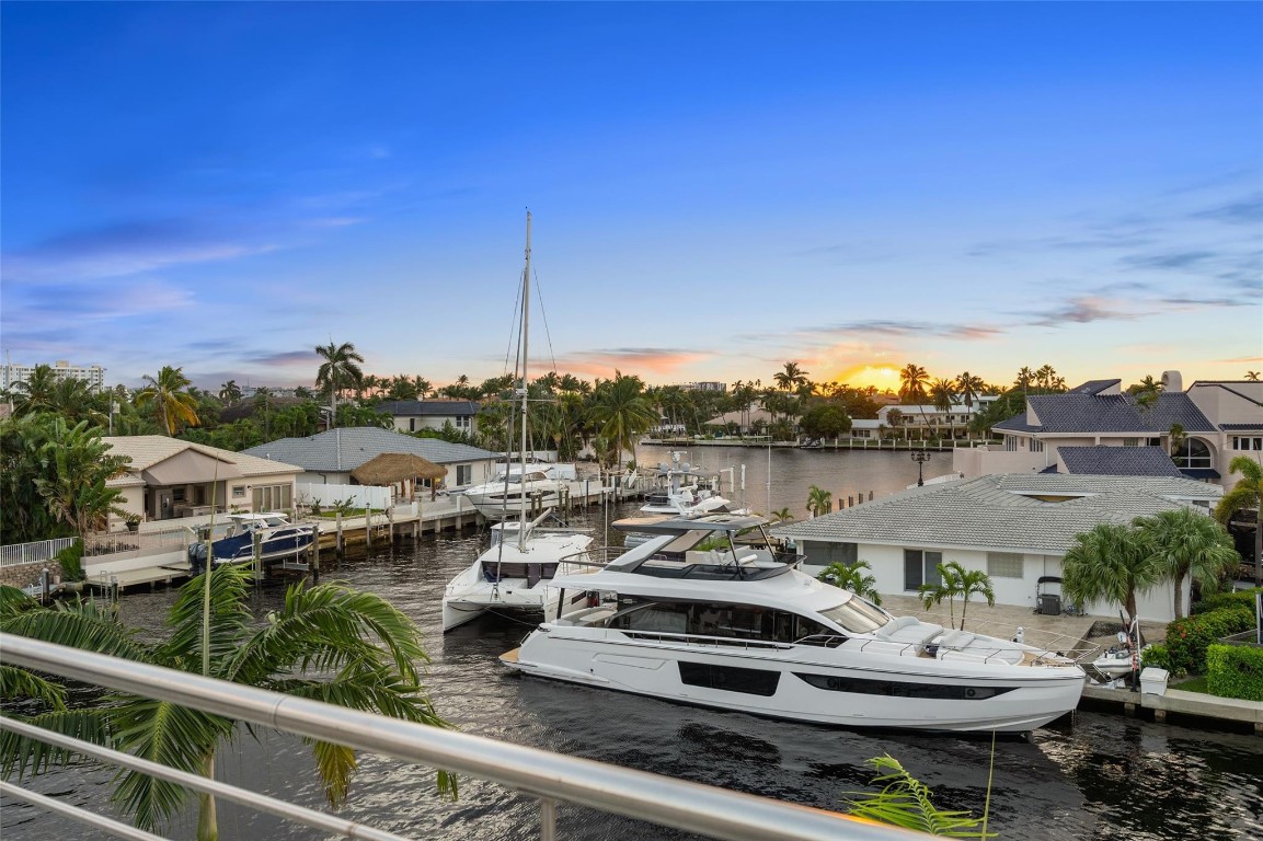 BERMUDA RIVIERA | GALT OCEAN - Residential