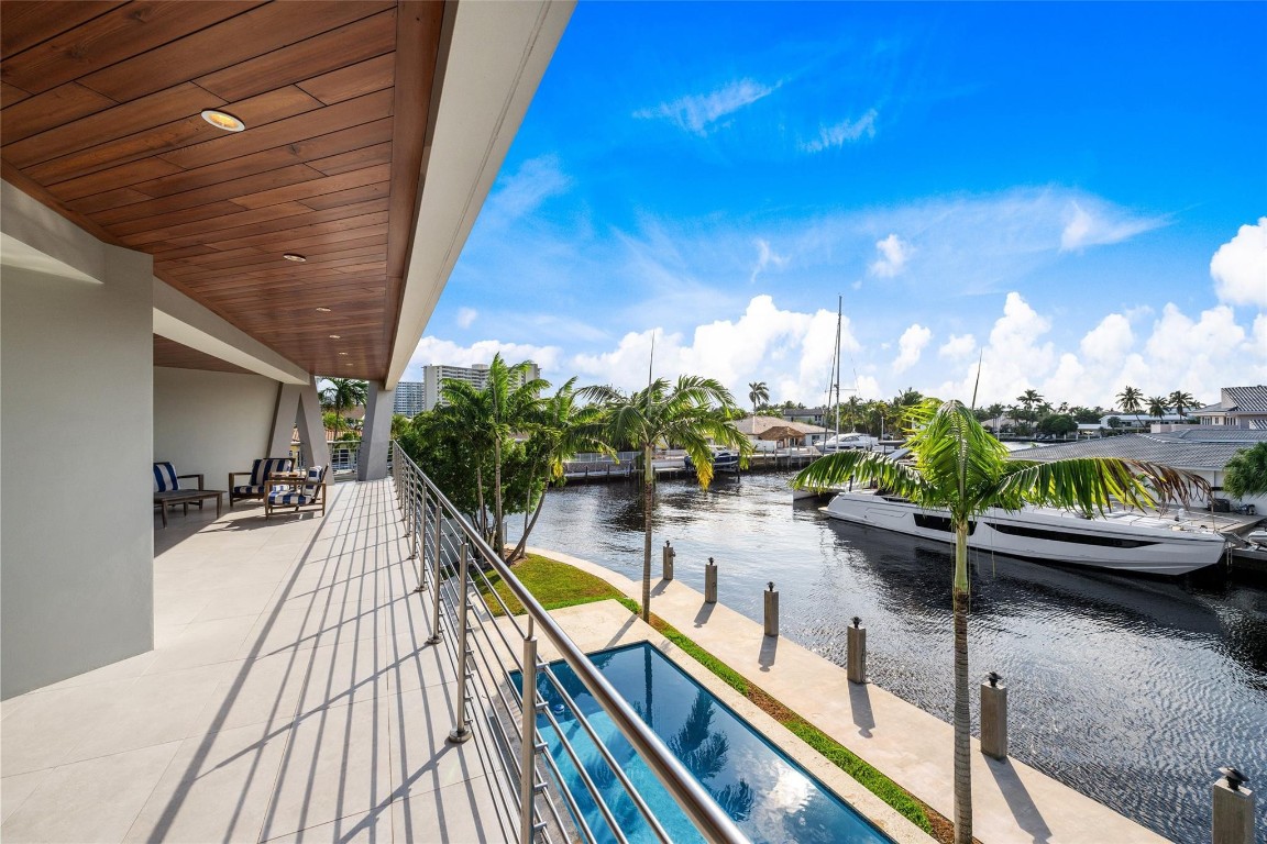 BERMUDA RIVIERA | GALT OCEAN - Residential