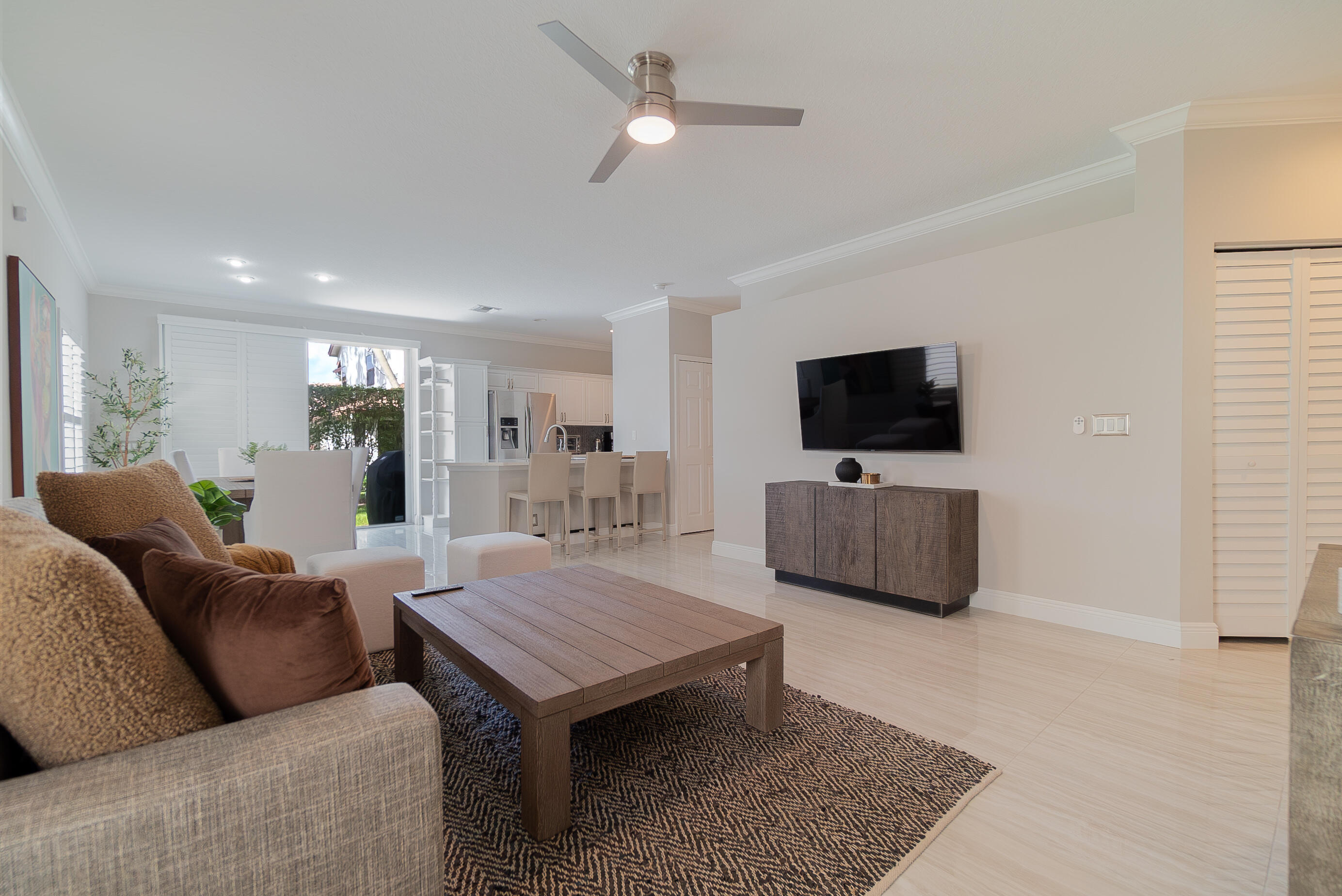 SHORES AT WELLINGTON CONDO - Residential