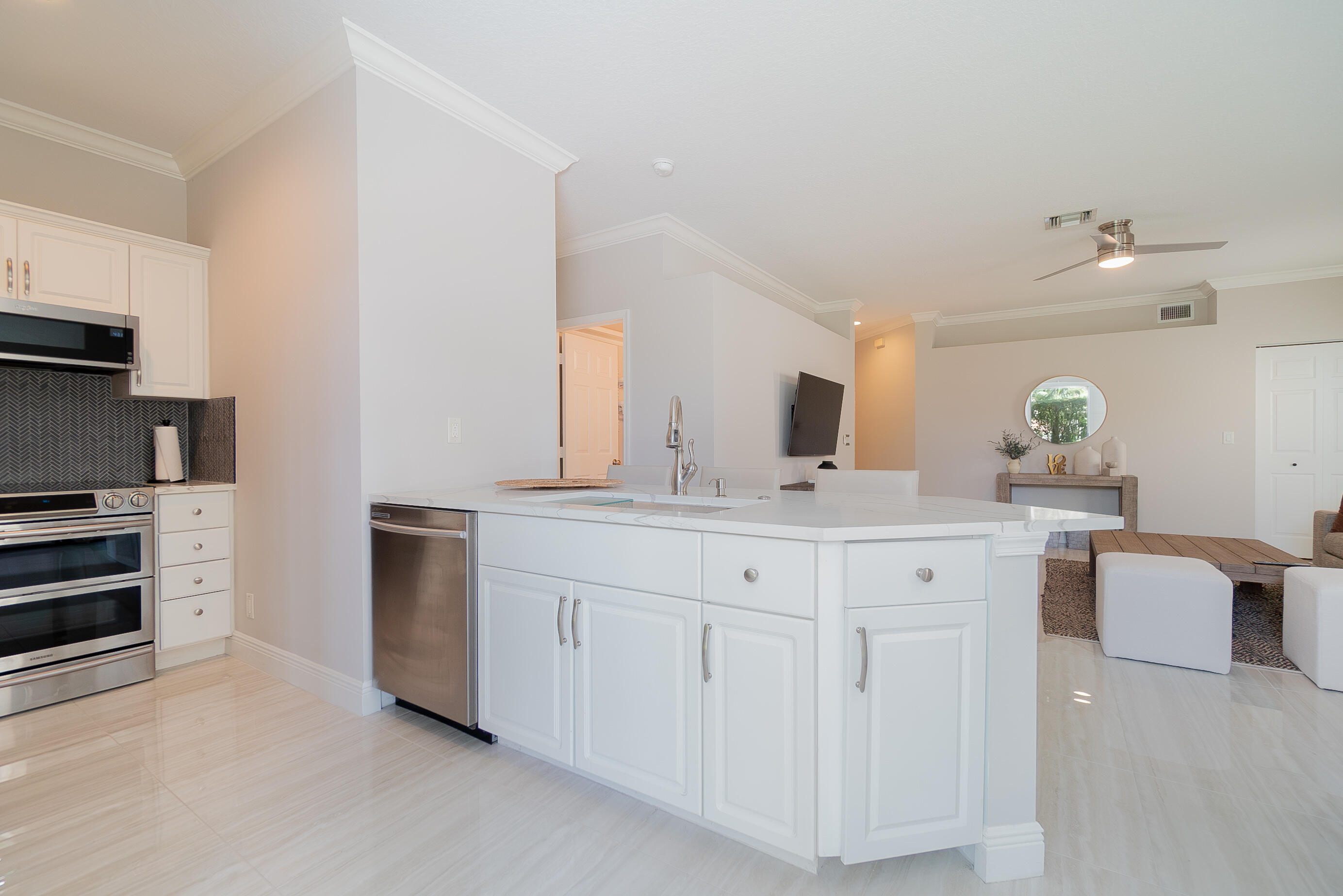 SHORES AT WELLINGTON CONDO - Residential