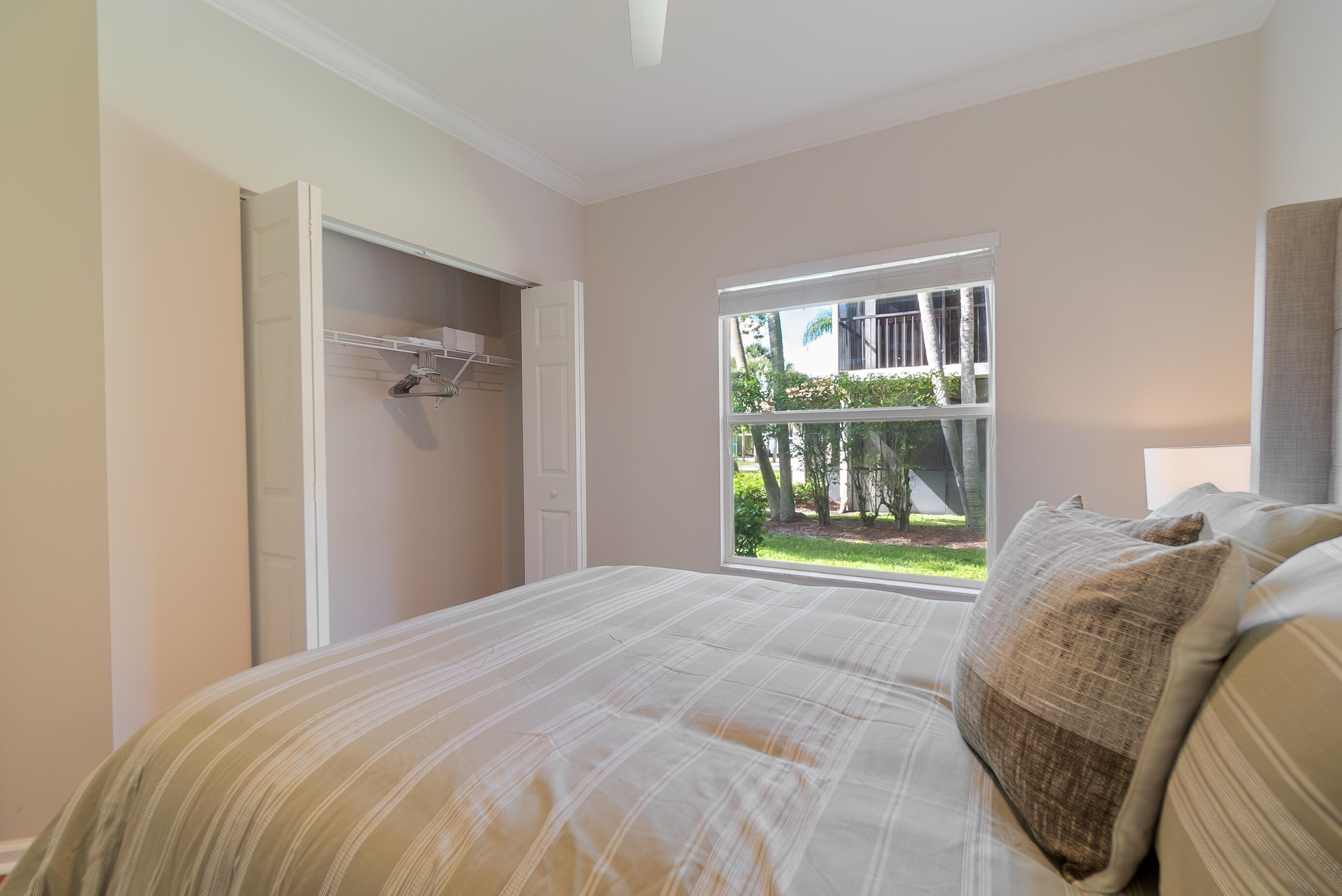 SHORES AT WELLINGTON CONDO - Residential