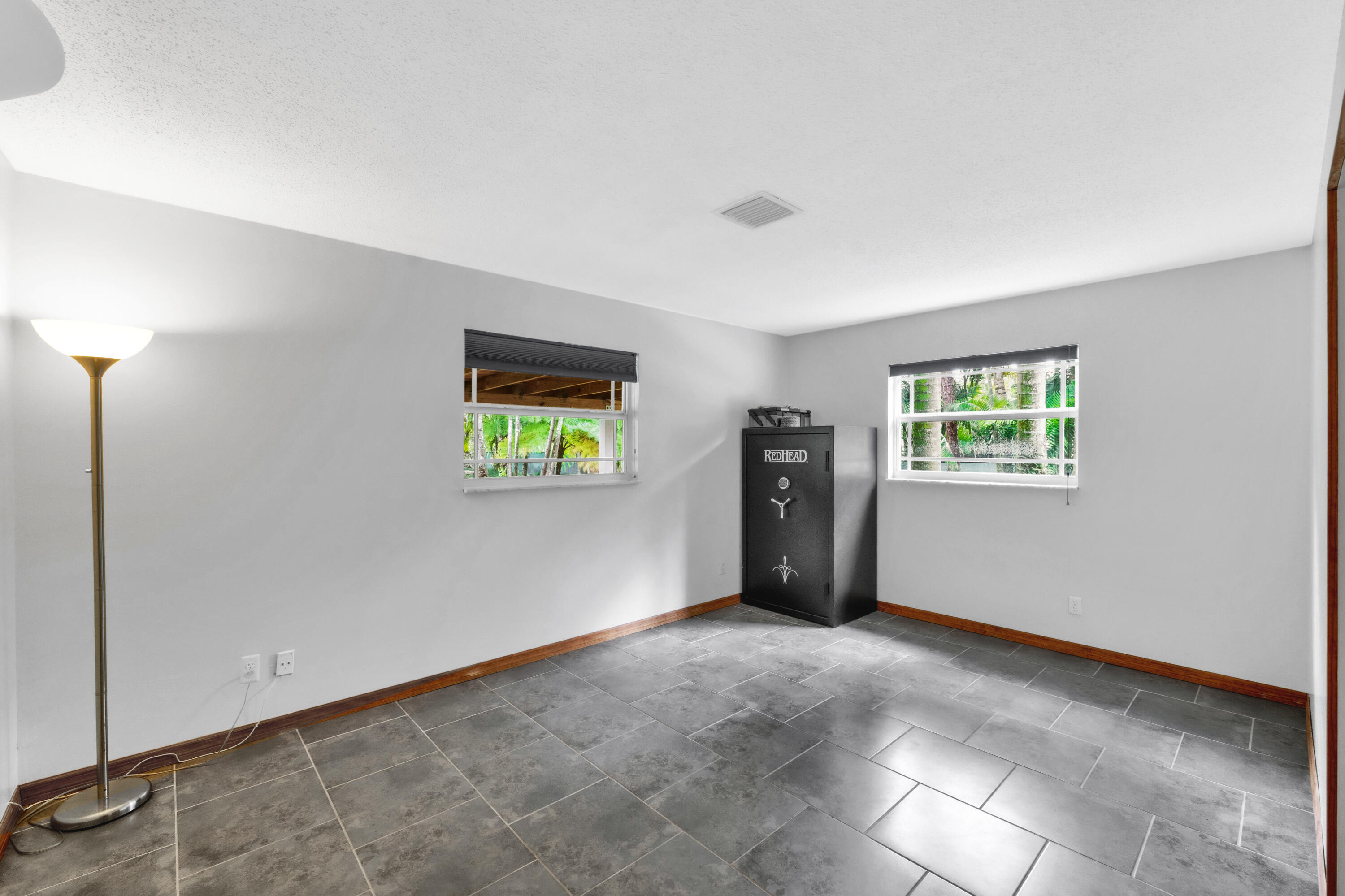 PALM BEACH FARMS CO 3 - Residential