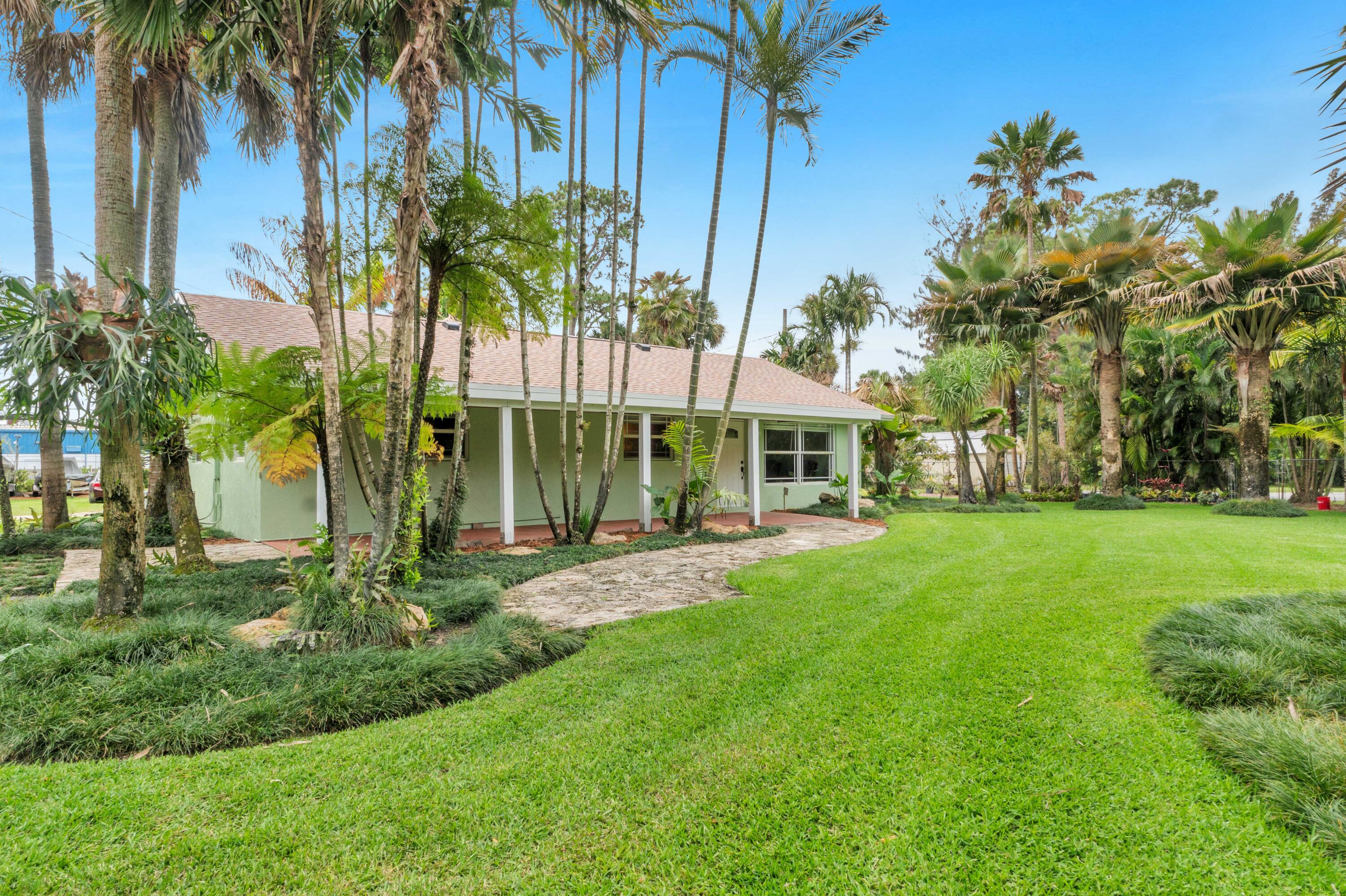 PALM BEACH FARMS CO 3 - Residential