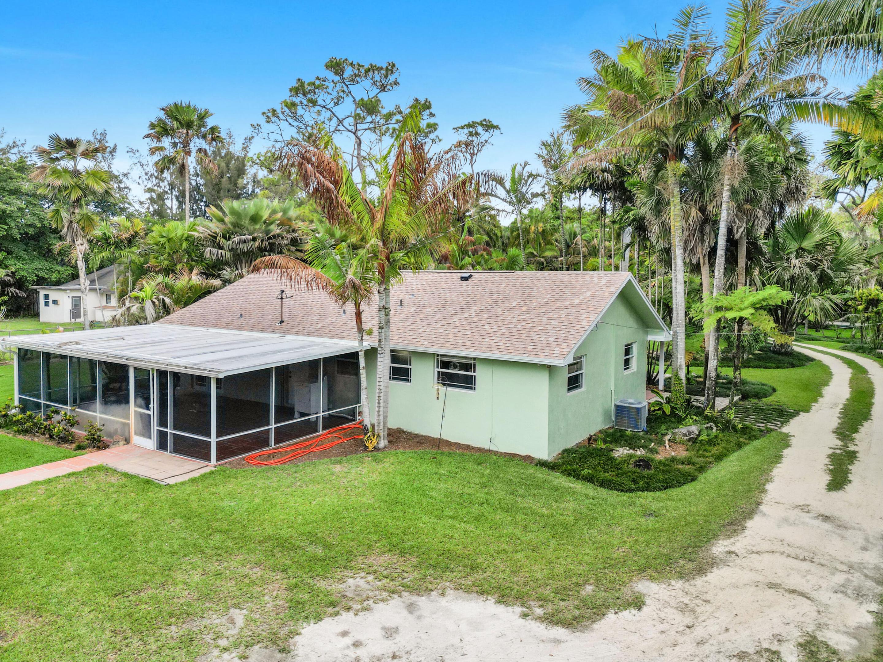 PALM BEACH FARMS CO 3 - Residential