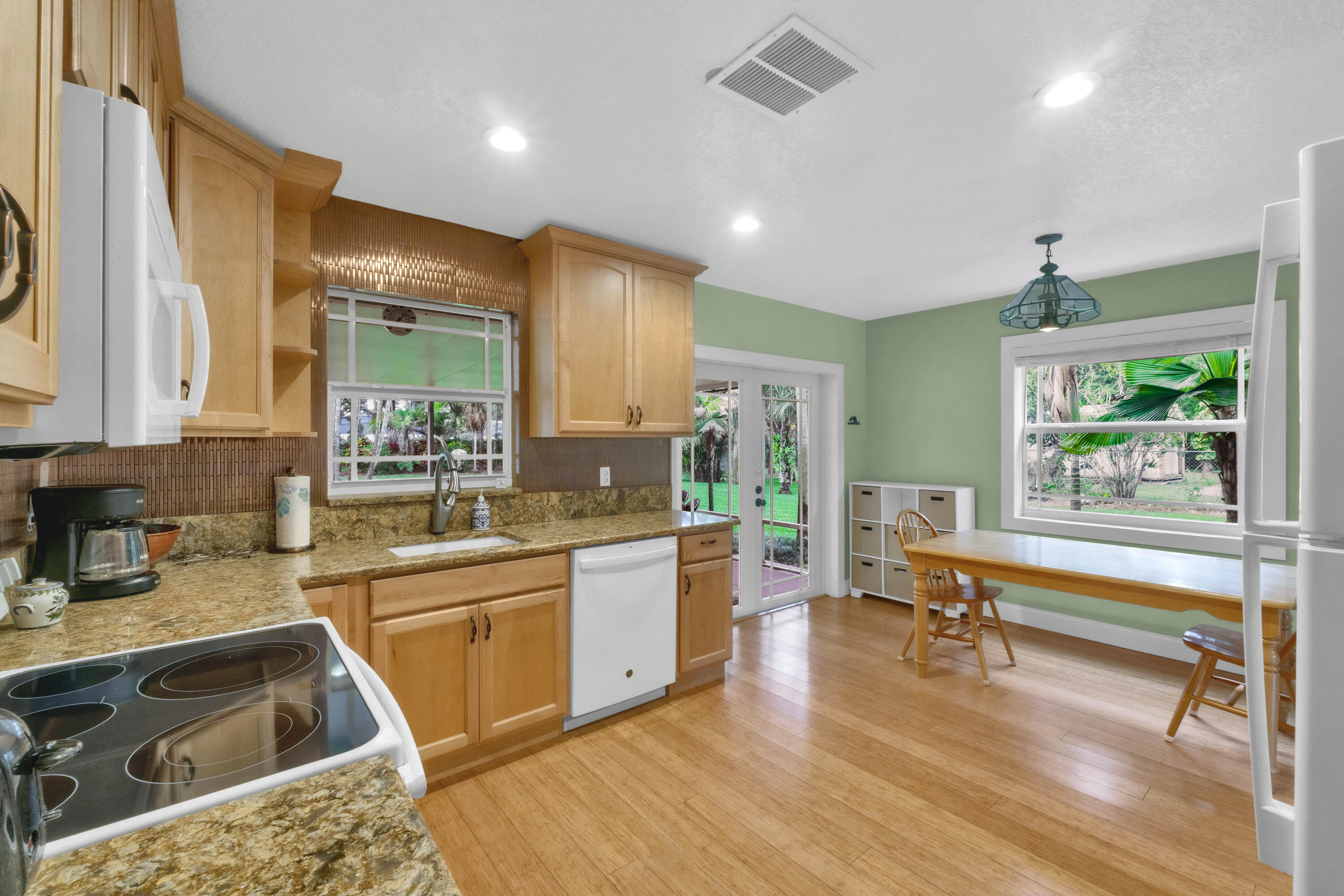 PALM BEACH FARMS CO 3 - Residential