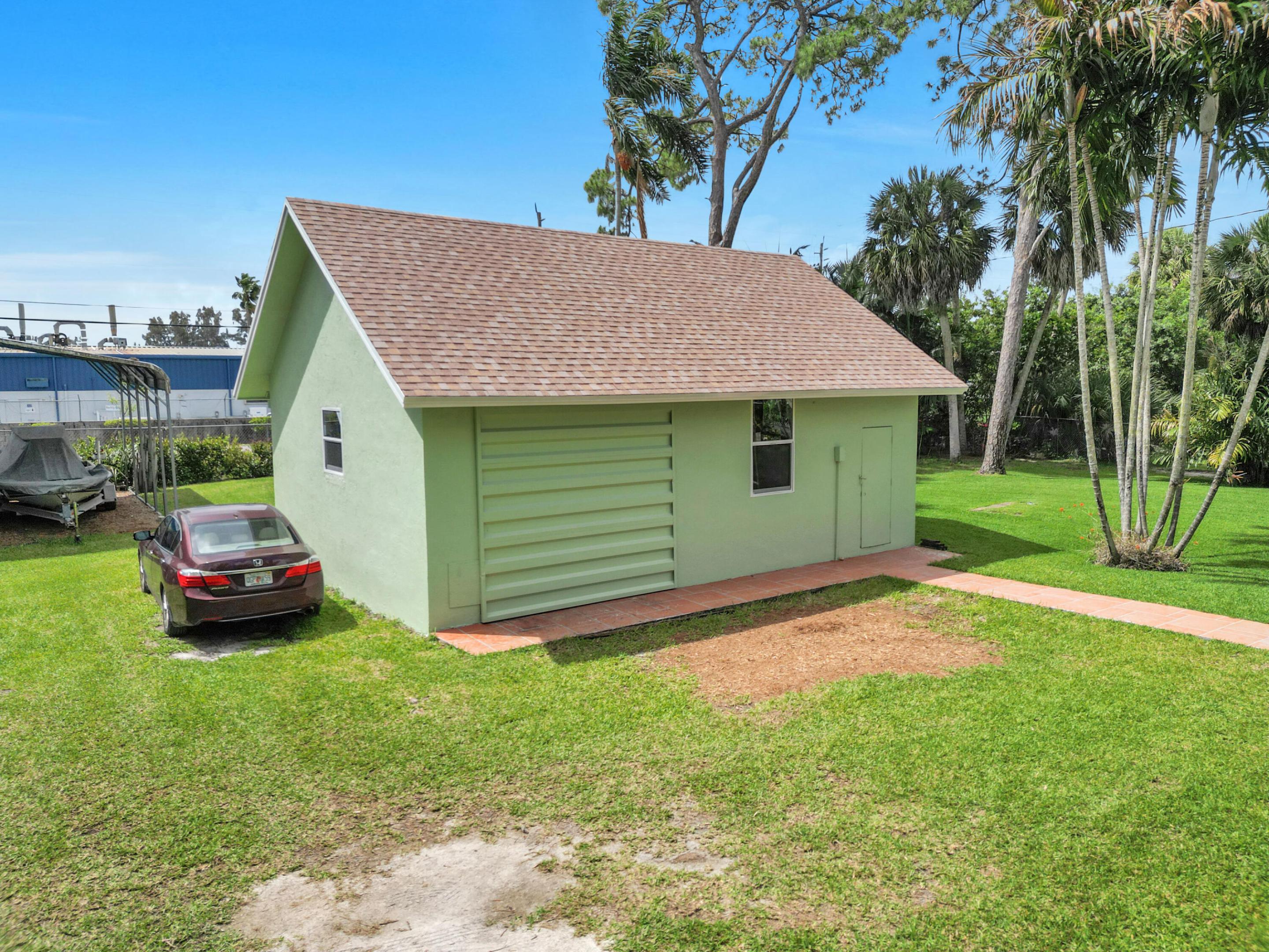 PALM BEACH FARMS CO 3 - Residential