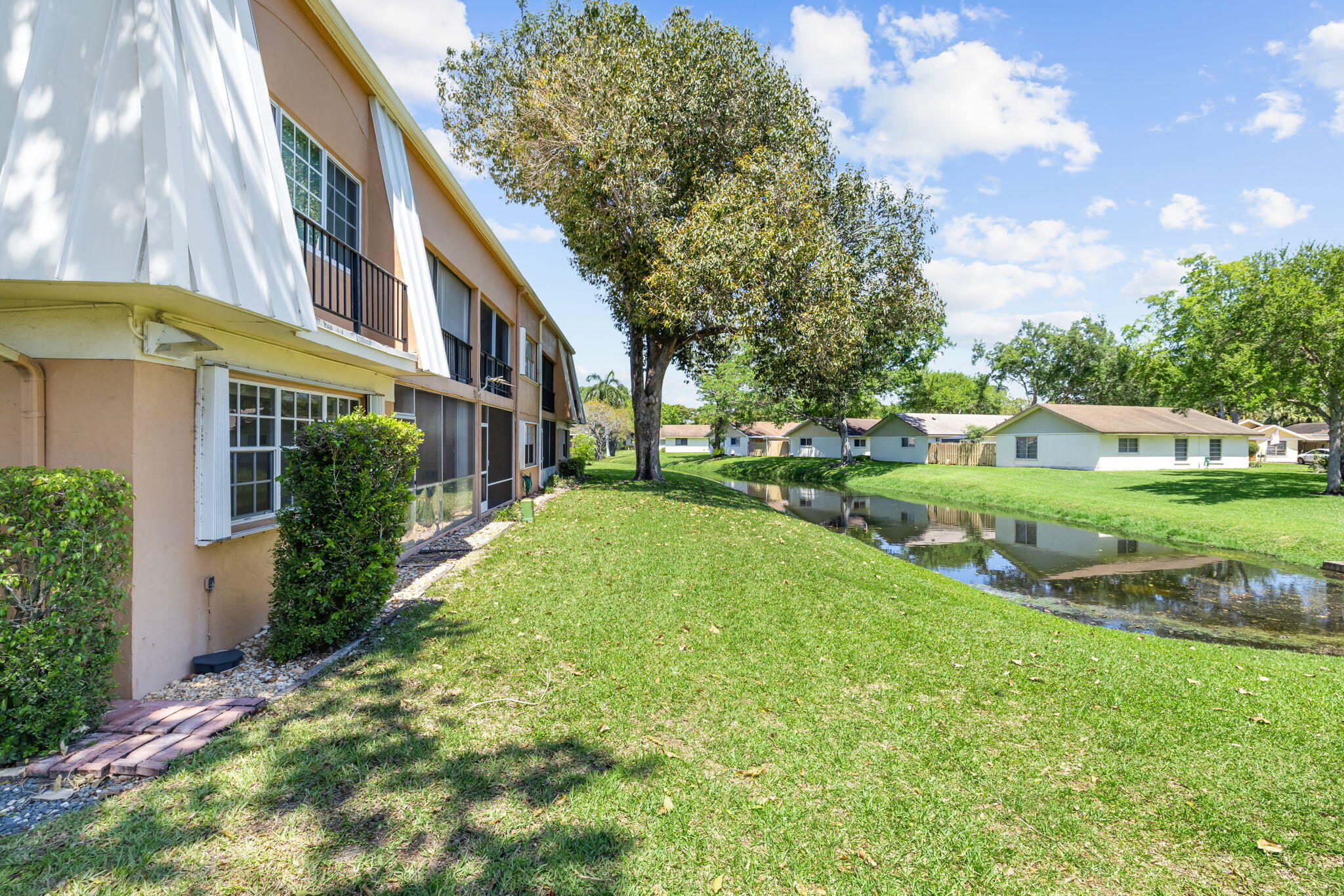 ISLA MERITA CONDOMINIUM I - Residential