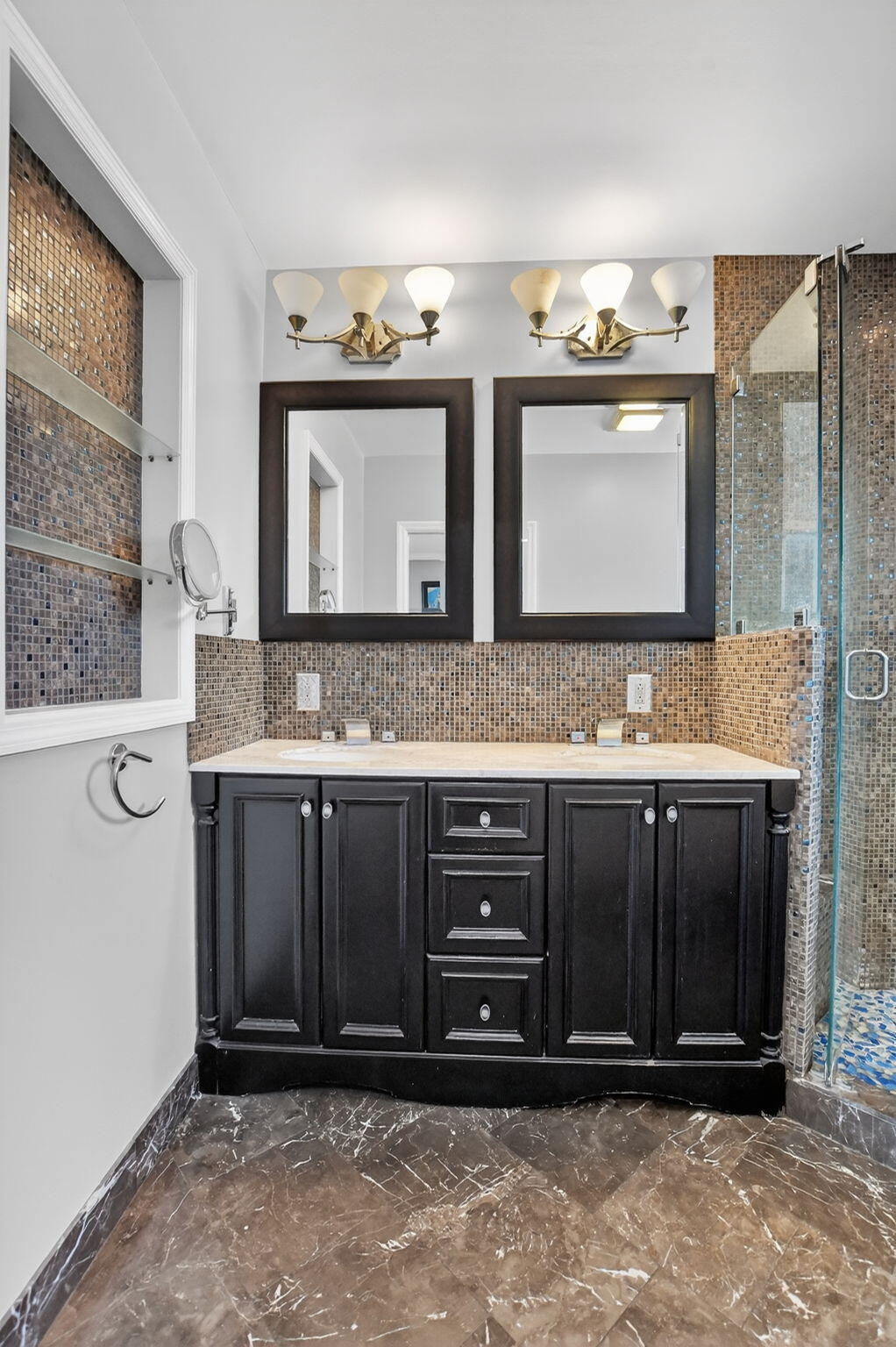 MONTEZ GARDENS - Residential