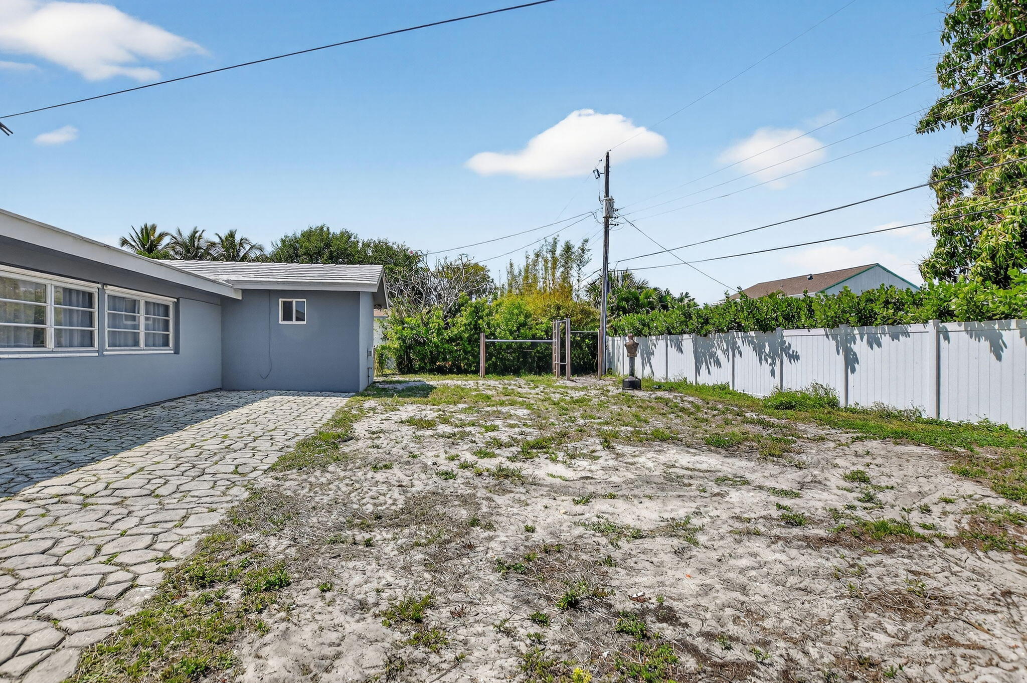 MONTEZ GARDENS - Residential