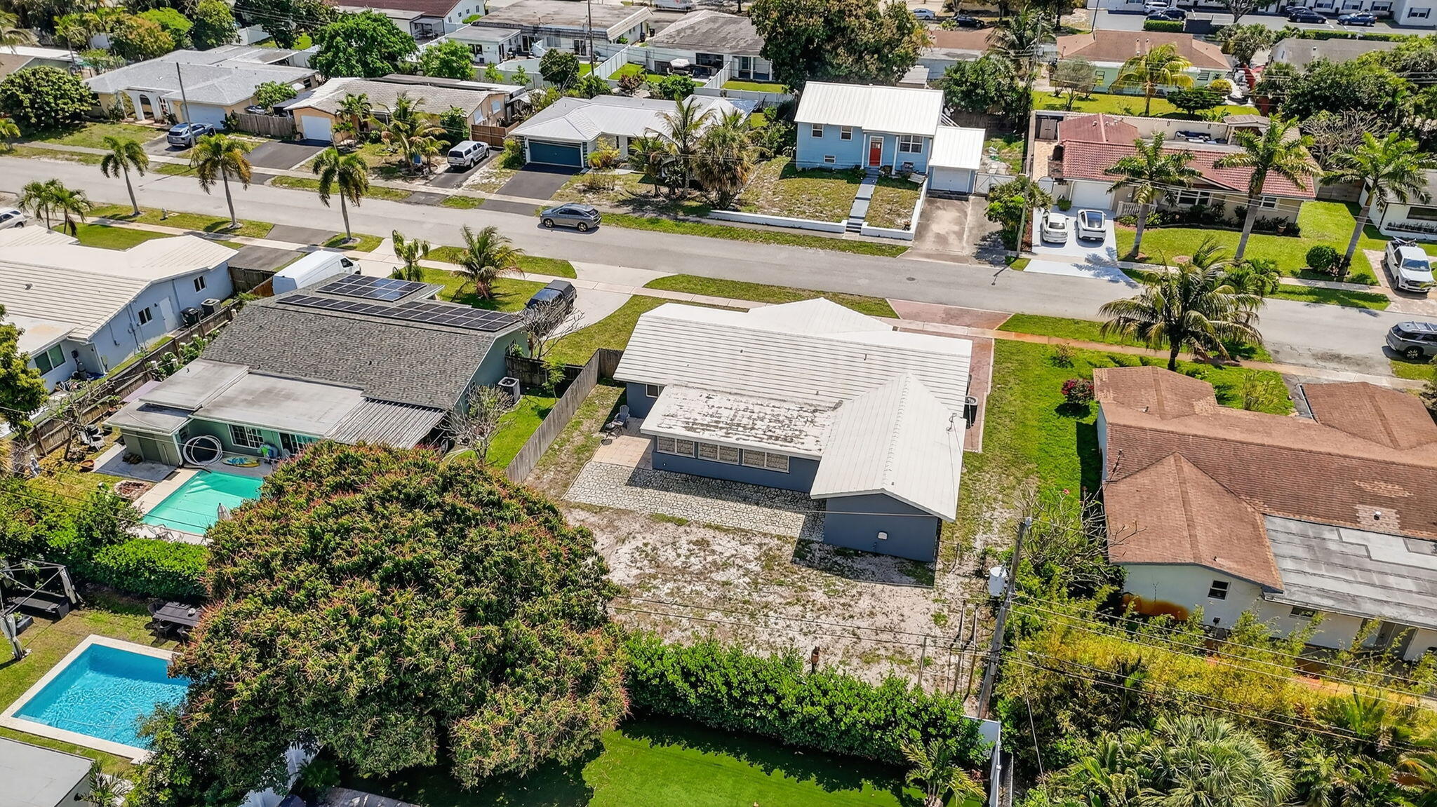 MONTEZ GARDENS - Residential