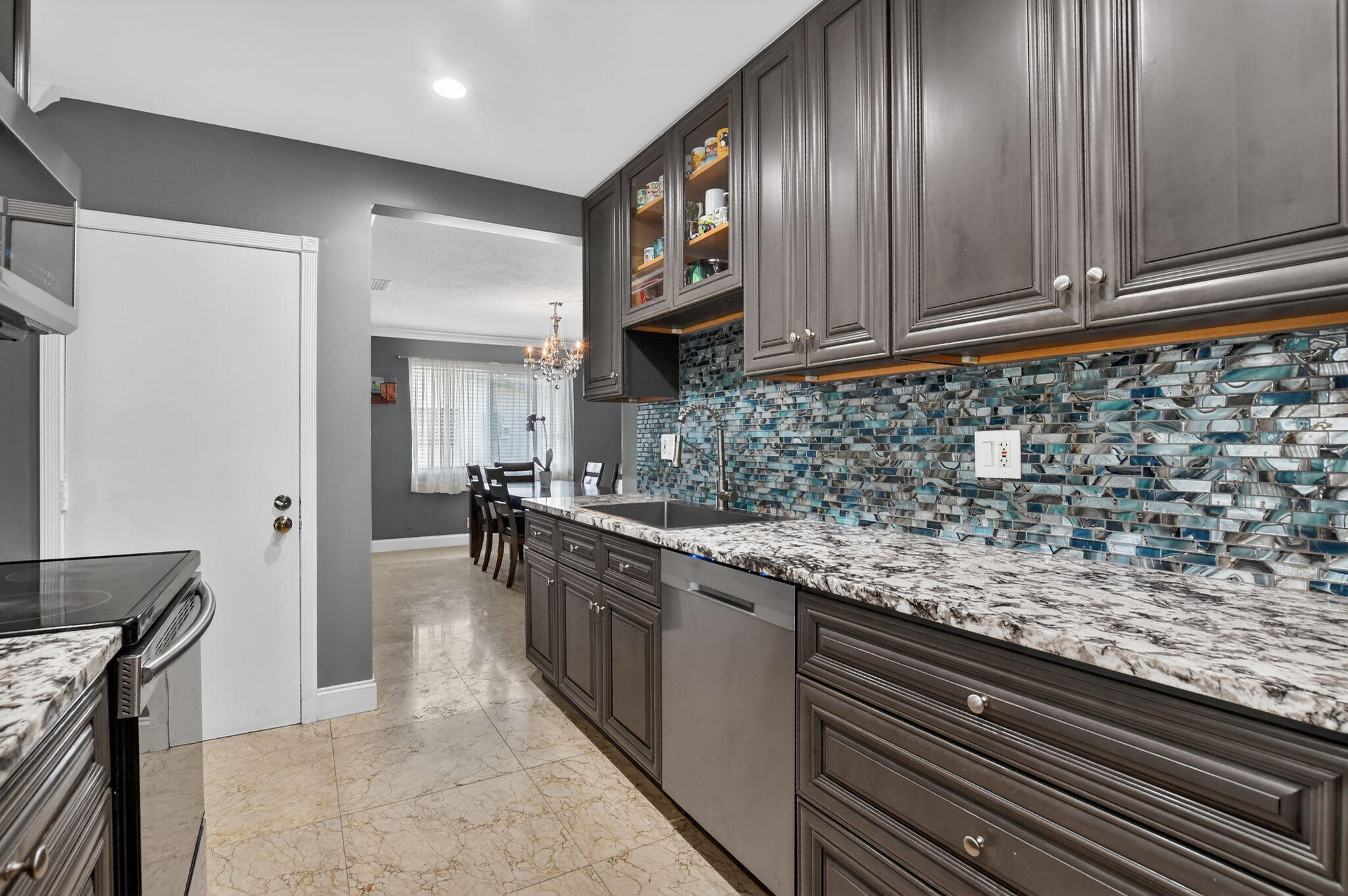 MONTEZ GARDENS - Residential