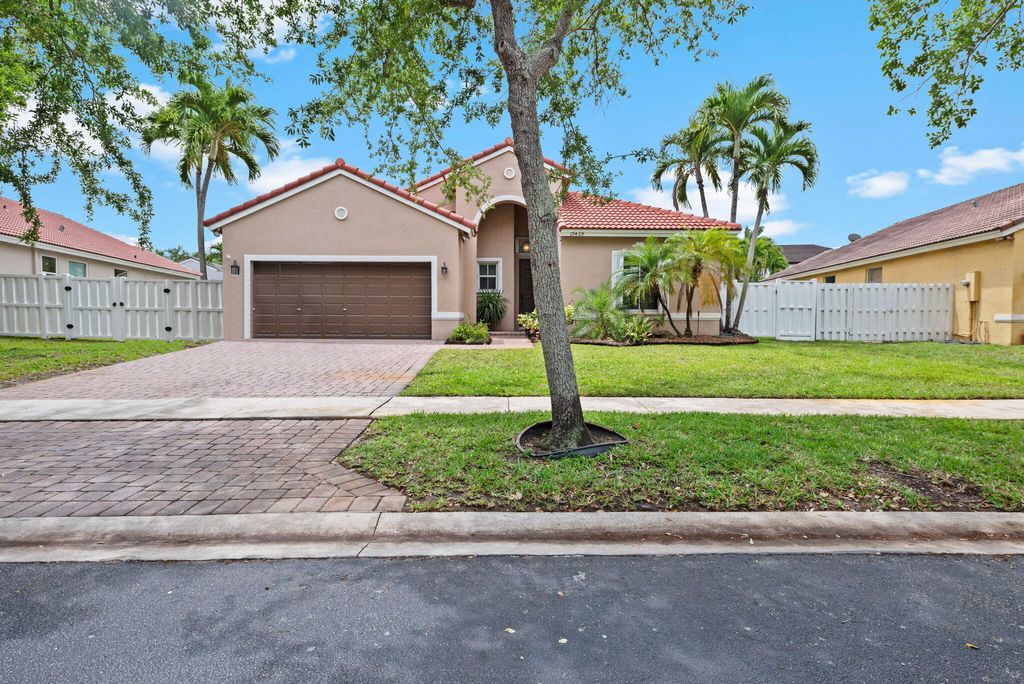 Photo of 19428 SW 27th Street, Miramar, FL 33029 (MLS # B26025138)