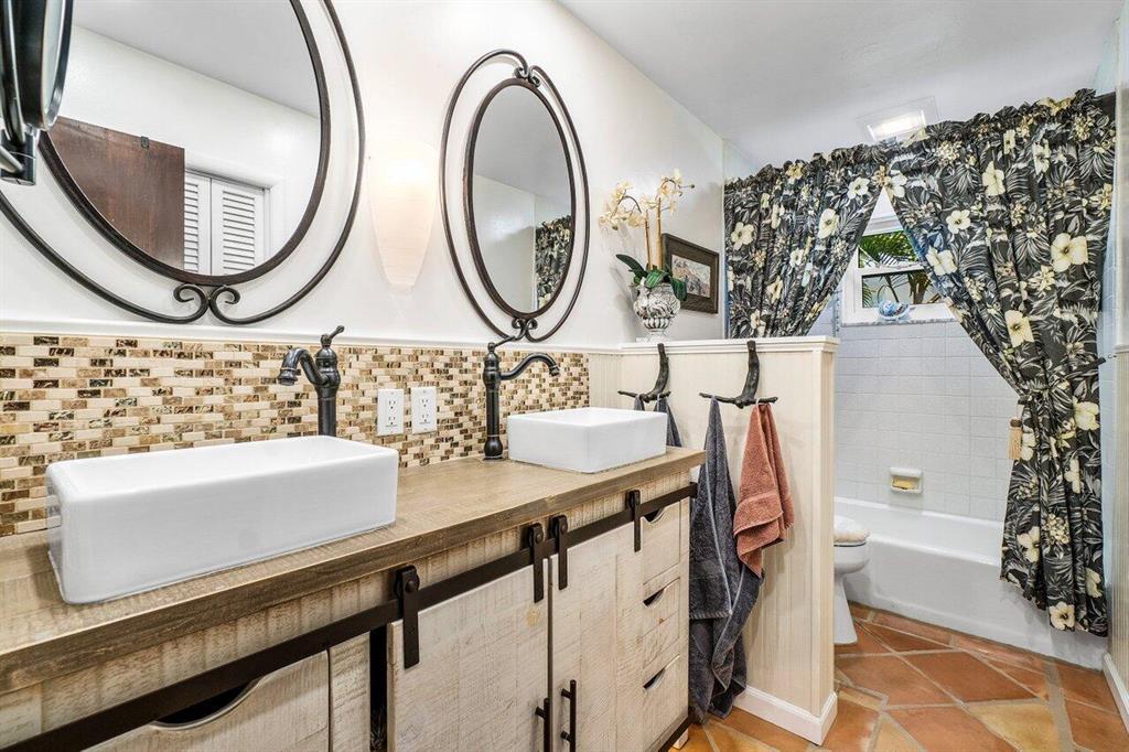 JUPITER INLET BEACH COLON - Residential