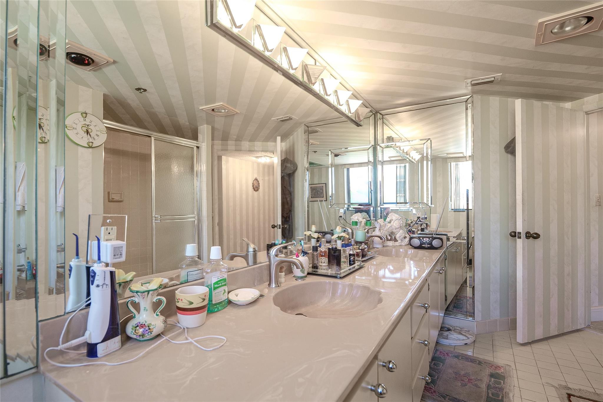 ENVIRON TOWERS - Residential