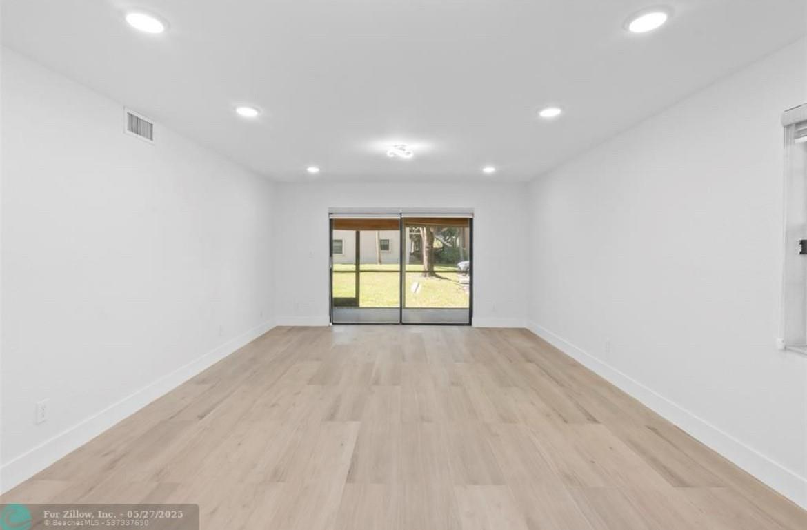 LAKES OF CARRIAGE HILLS - Residential