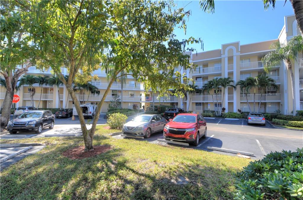 Sunrise Lakes - Residential