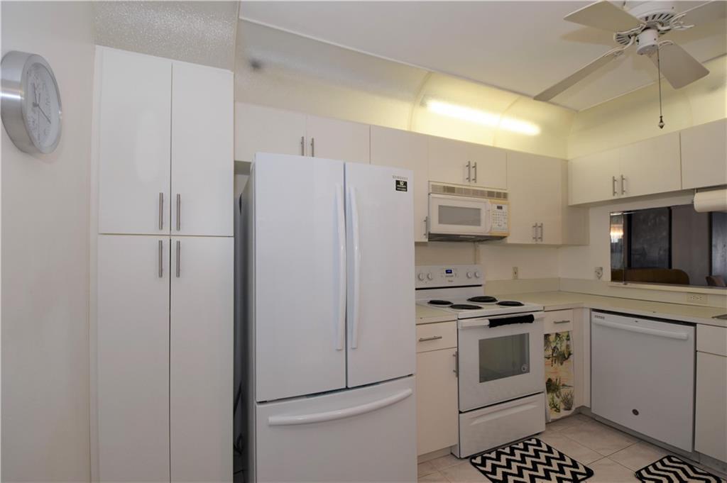 Sunrise Lakes - Residential