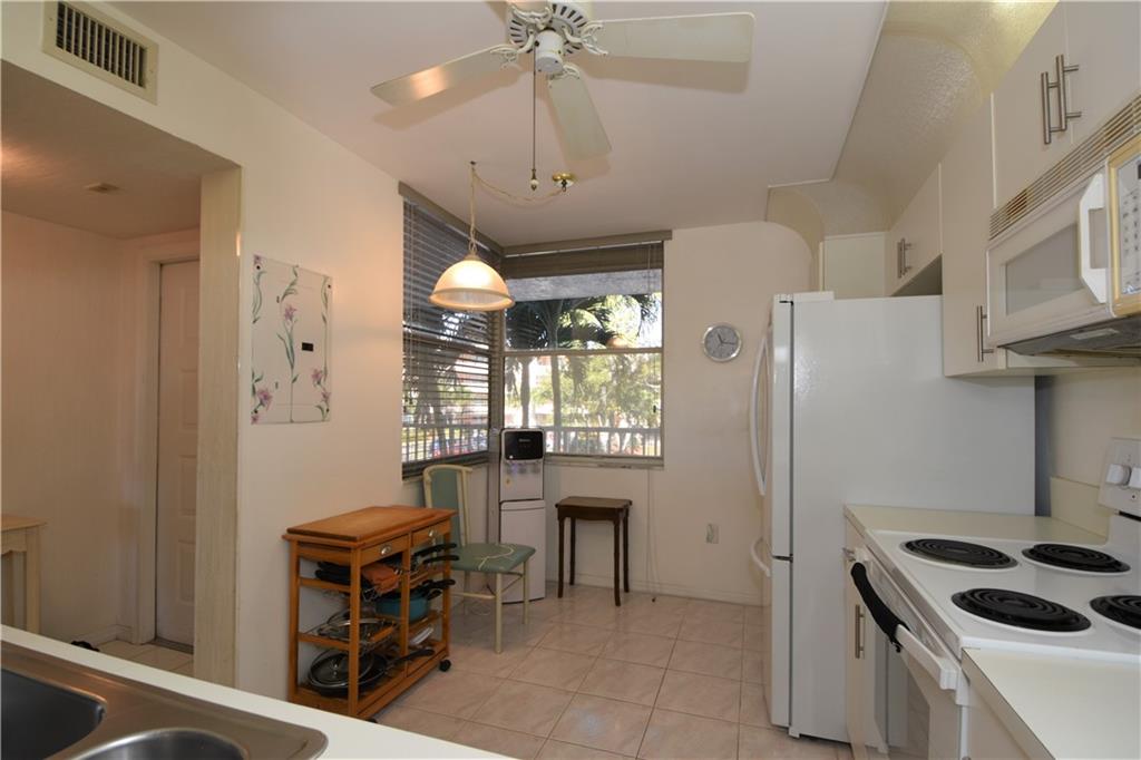 Sunrise Lakes - Residential