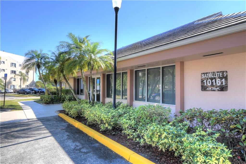 Sunrise Lakes - Residential