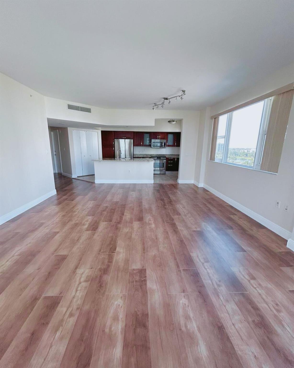 TURNBERRY VILLAGE SOUTH T - Residential Lease