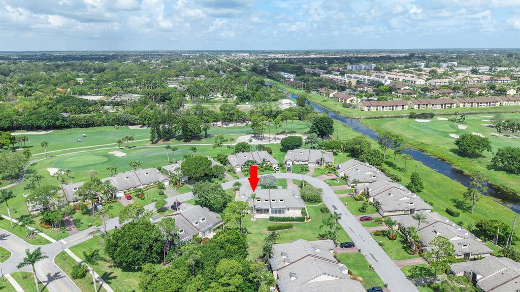 Photo of 6845 Fountains Circle, Lake Worth, FL 33467 (MLS # B26032004)