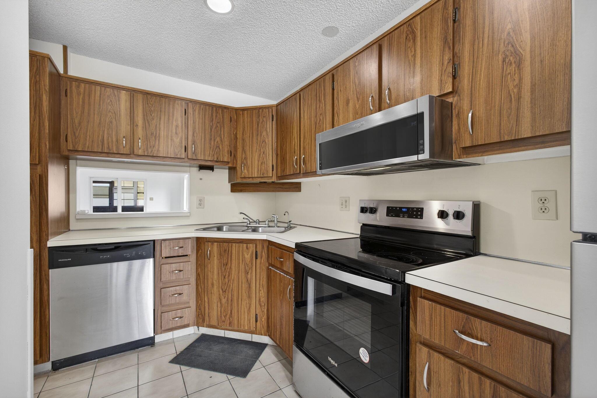 Cypress Lakes - Residential