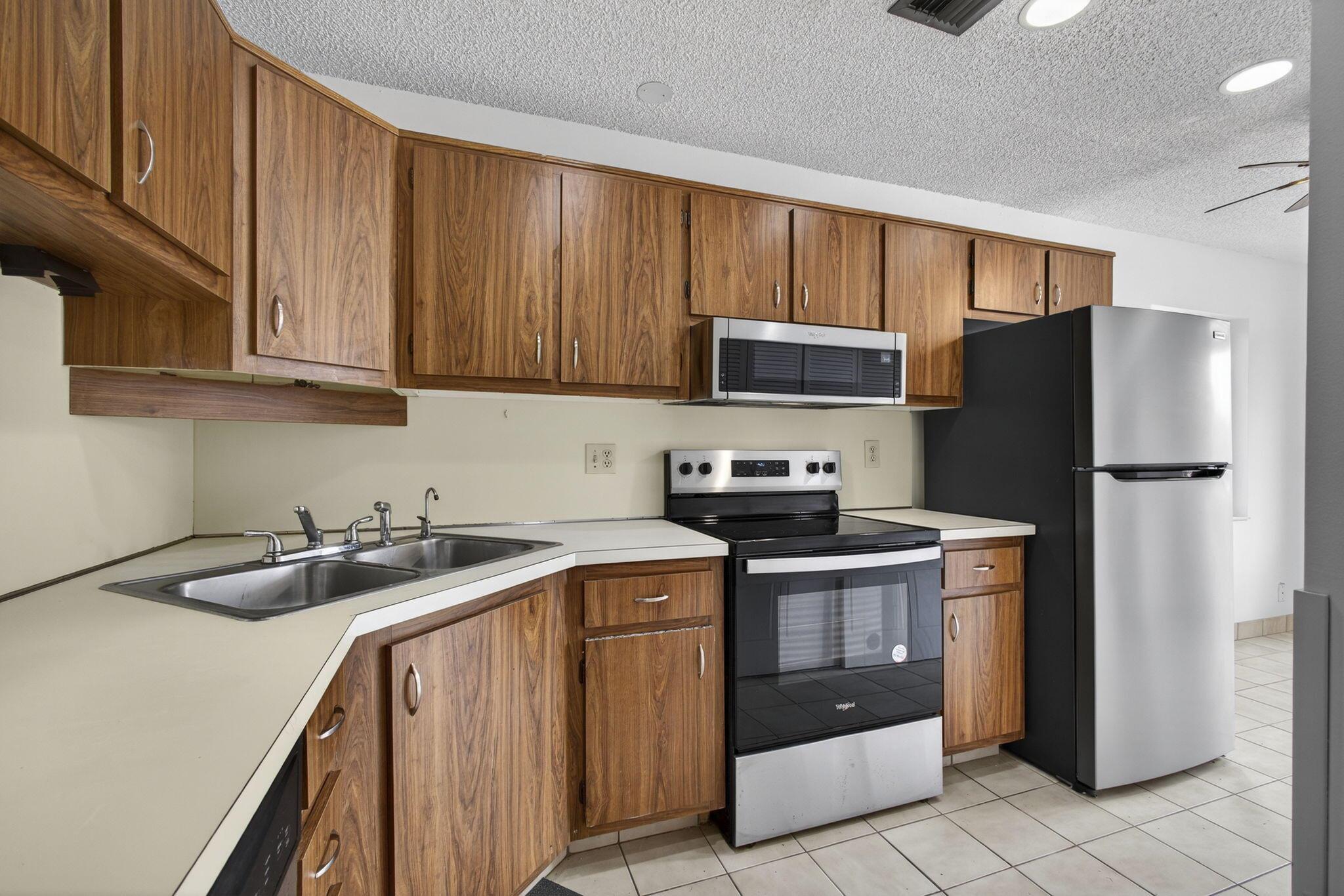 Cypress Lakes - Residential