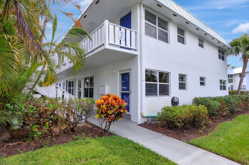 Photo of 2929 SE Ocean Boulevard #J-1, Stuart, FL 34996 (MLS # R10912148)