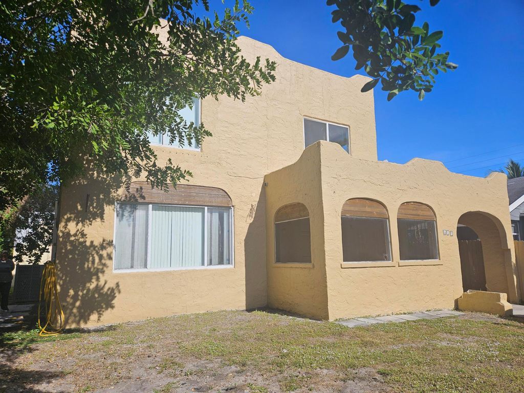 Photo of 619 30th Street, West Palm Beach, FL 33407 (MLS # R11162565)