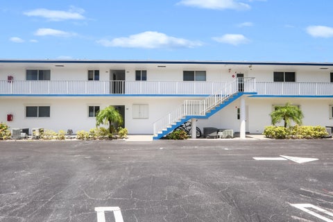 Property photo of 11 Garden Street 206t, Tequesta, FL 33469