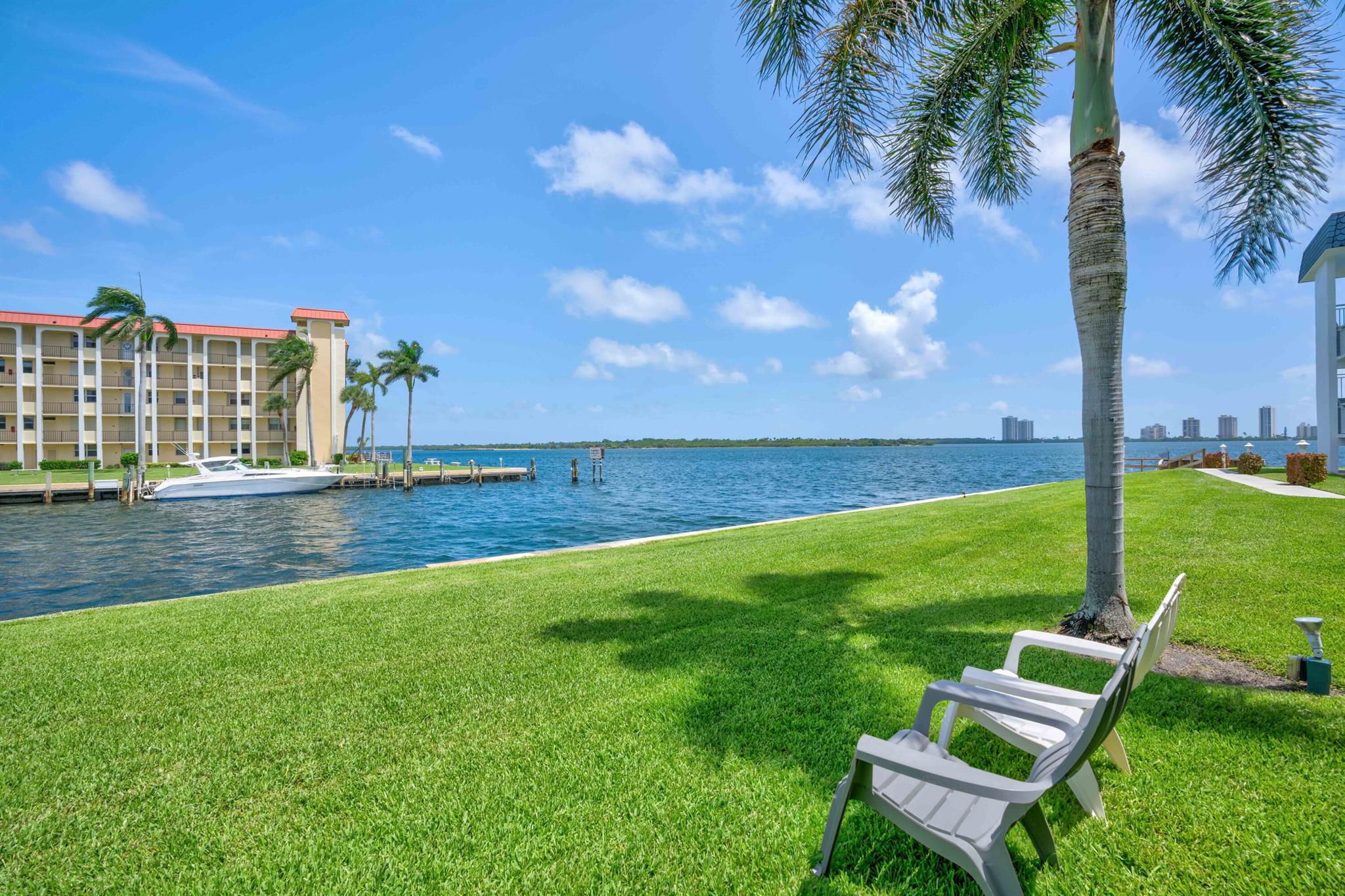 SHORE CLUB APTS A INC - Residential Lease