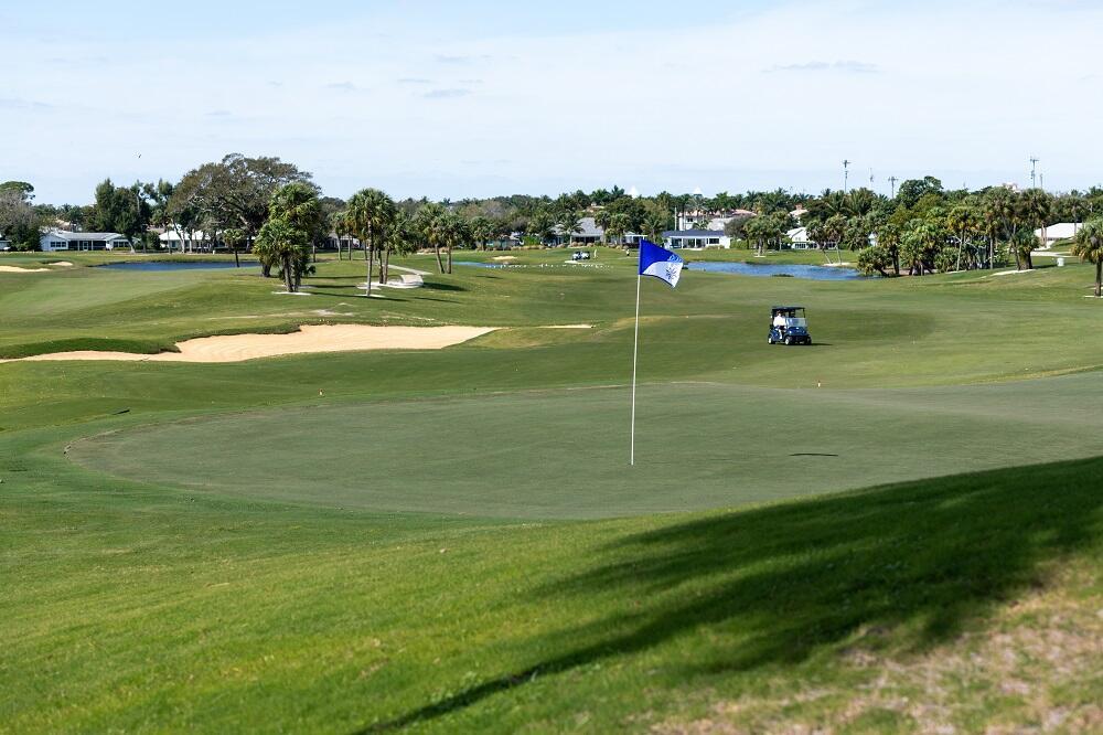 SHORE CLUB APTS A INC - Residential Lease