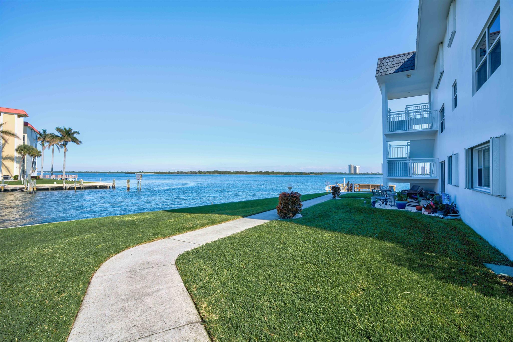 SHORE CLUB APTS A INC - Residential Lease