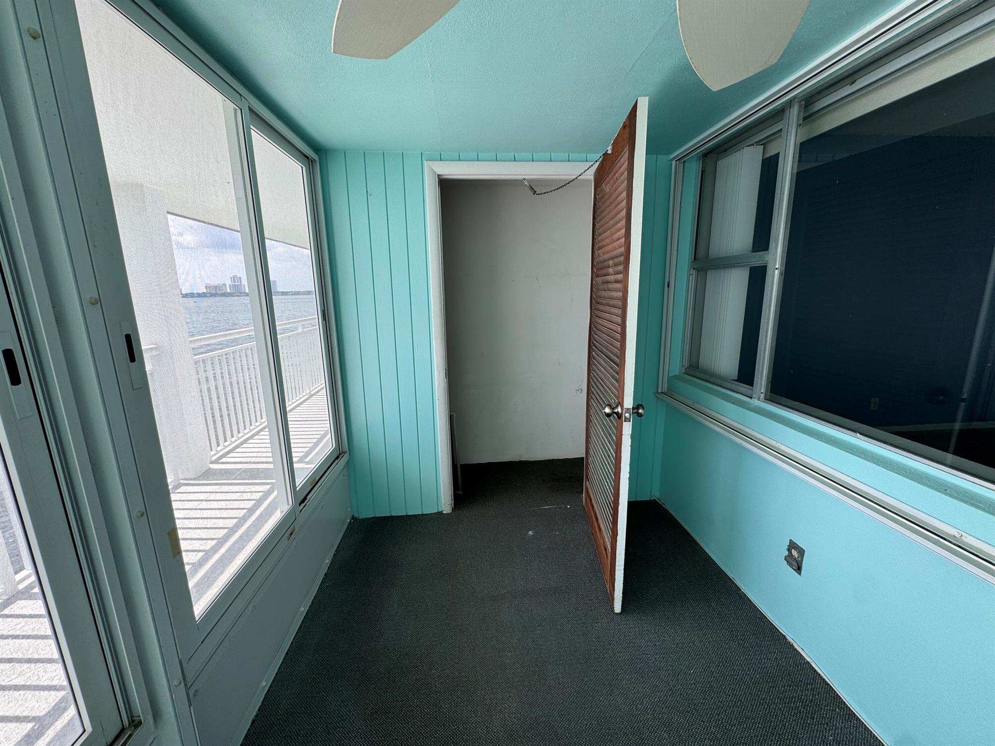 SHORE CLUB APTS A INC - Residential Lease