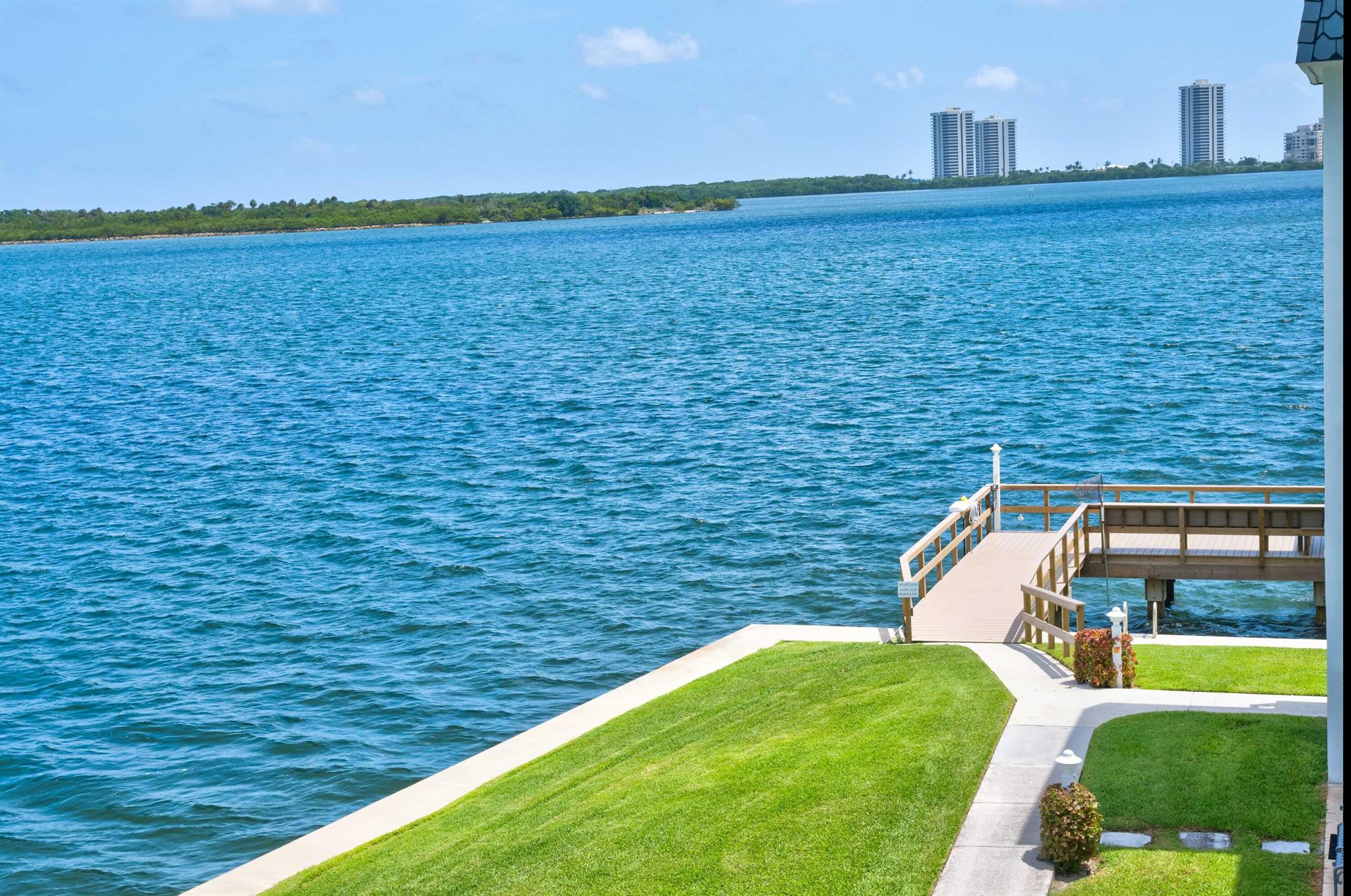 SHORE CLUB APTS A INC - Residential Lease