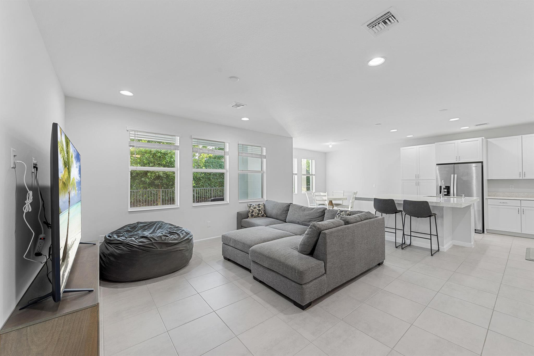 View photos, virtual tours, details... 16370 Oakview Drive