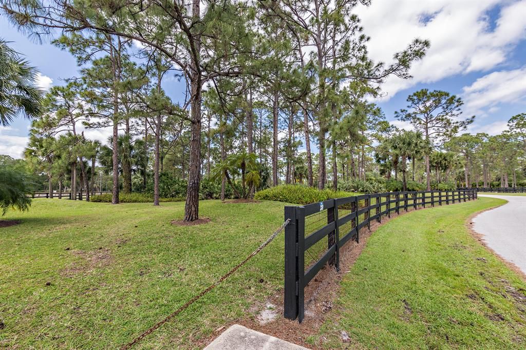 Photo of 14555 Pepper Bush Drive, Palm Beach Gardens, FL 33418 (MLS # R10706162)